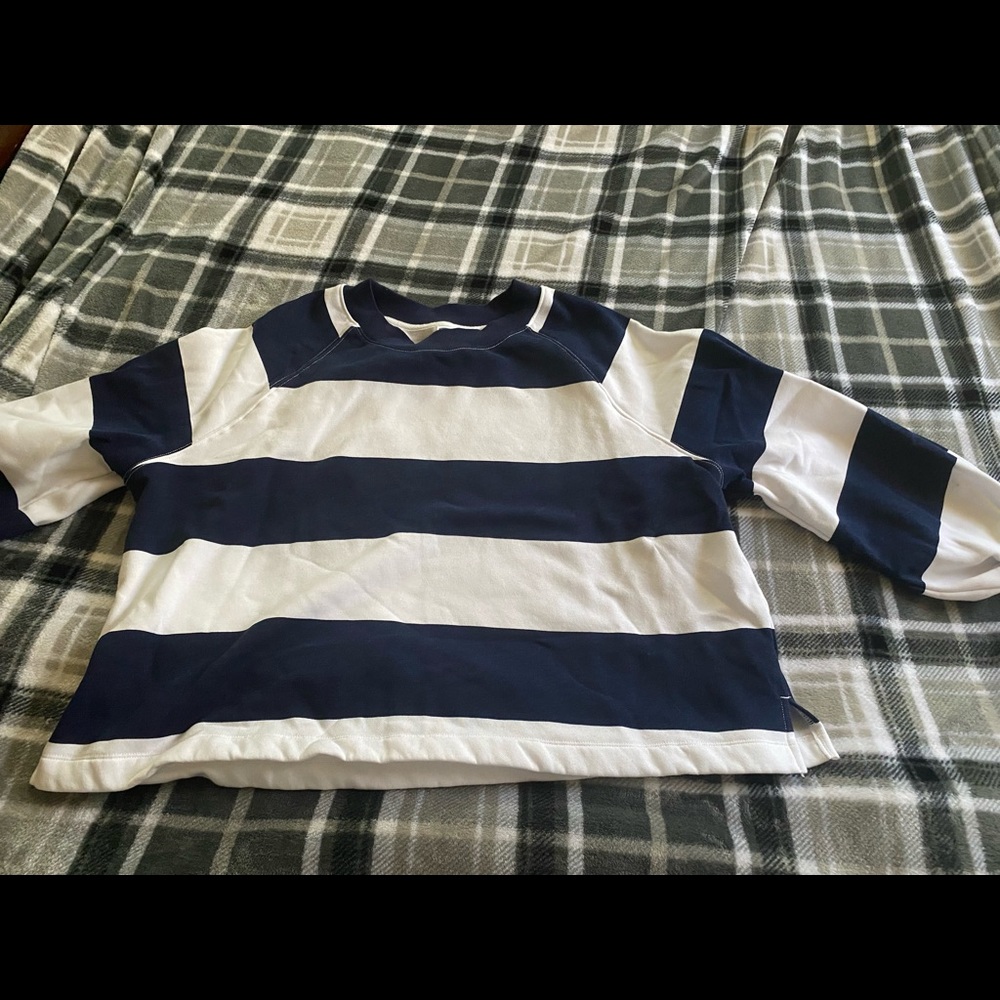 Old Navy Sweatshirt